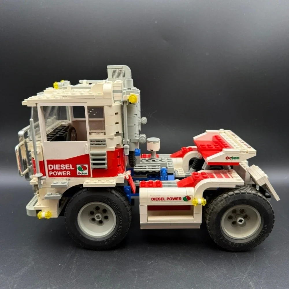 Vintage LEGO Model Team 5563 Racing Truck 1999 Large Octan Diesel Power 90s
